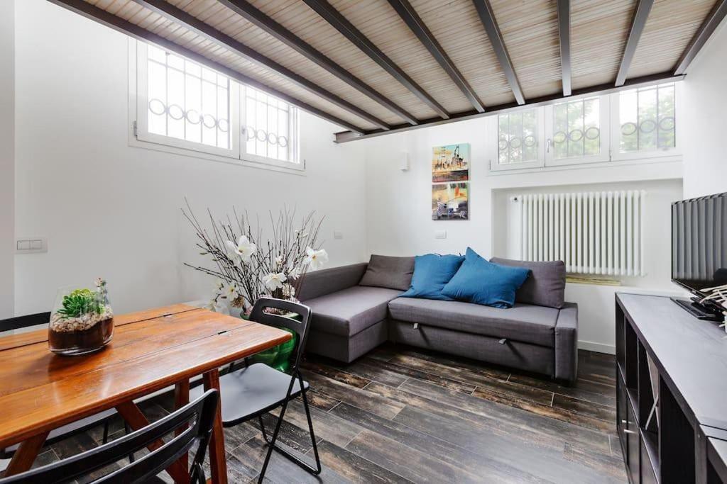 Navigli Luxury Loft - Apartment In Milano ภายนอก รูปภาพ